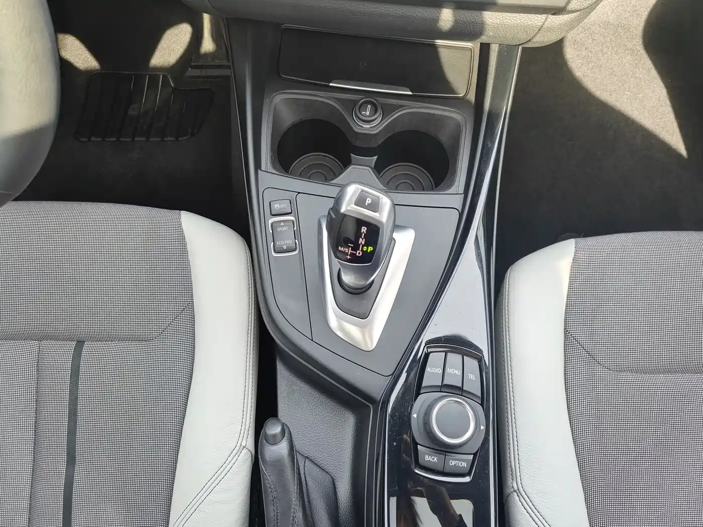BMW 1 Series (Import) 2013 Facelift 116i Urban Model фото 12