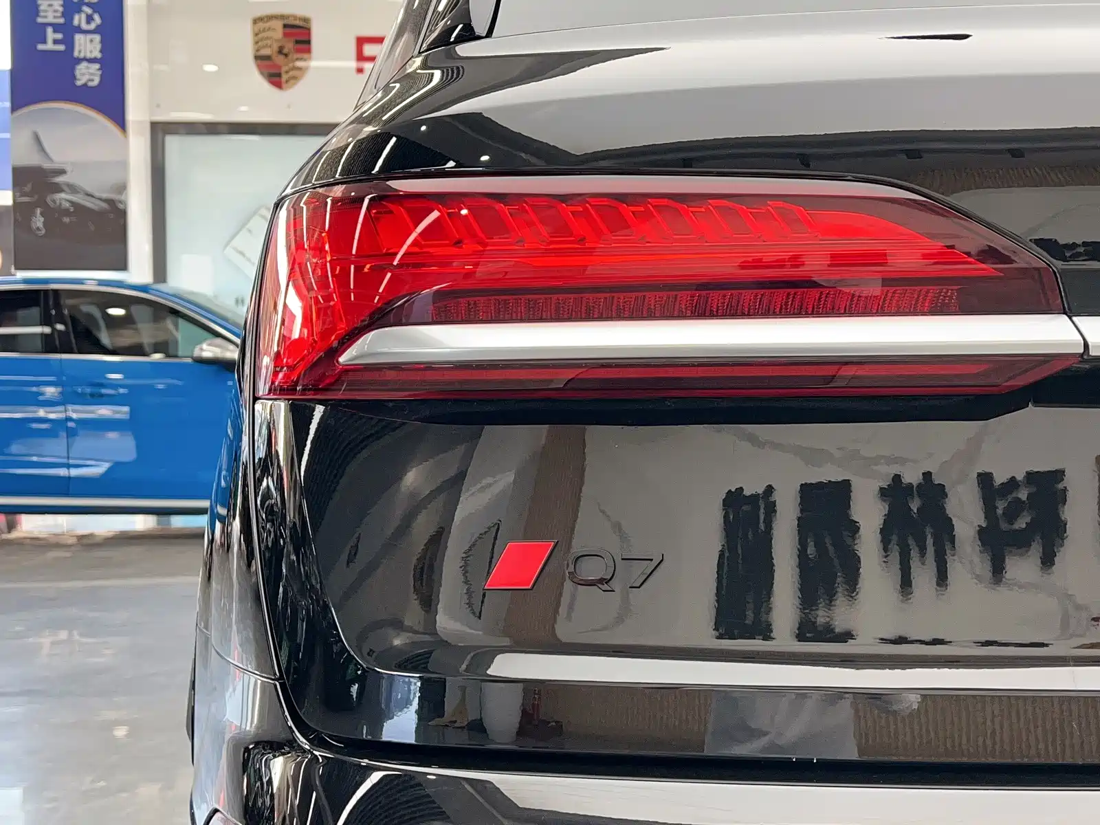 Фото 10 - Audi Q7