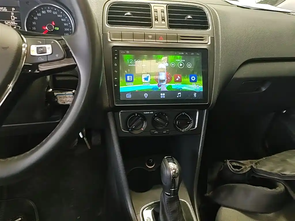 Volkswagen Polo 2016 1.6L Automatic Comfort фото 13