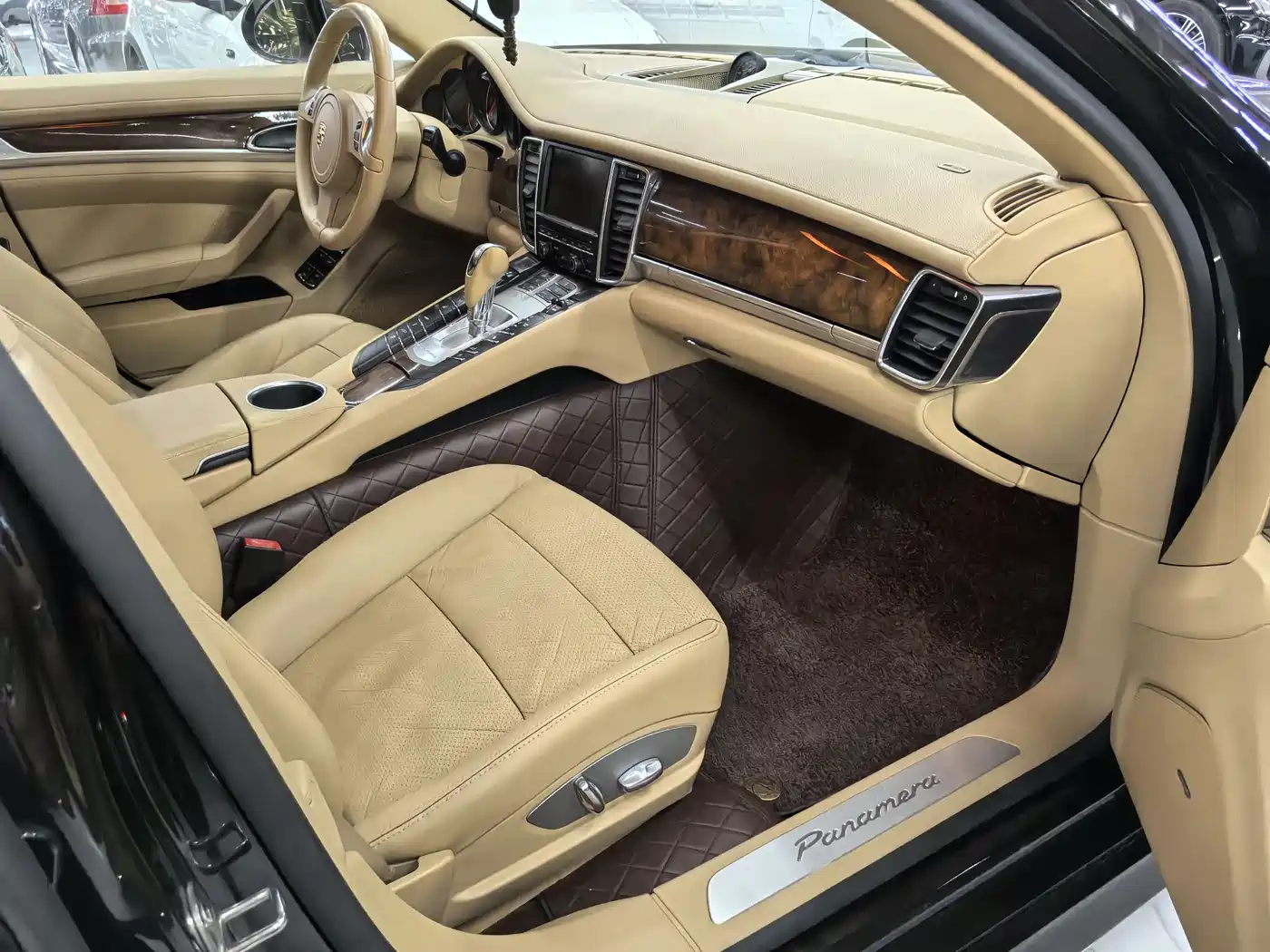 Porsche Panamera 2010 Panamera 4 3.6L фото 13