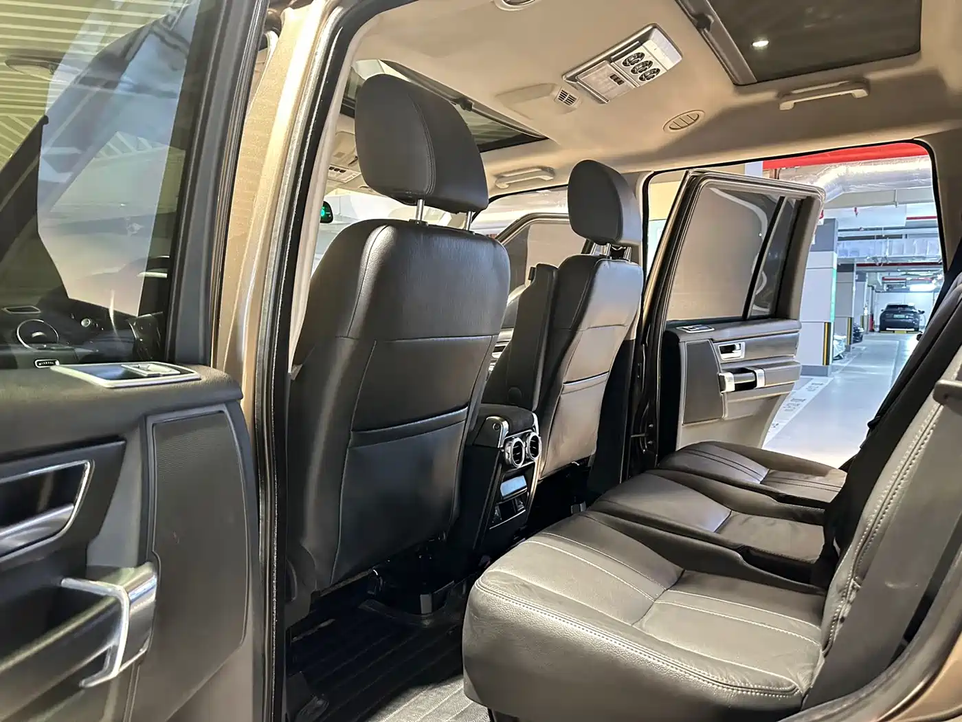 Land Rover Discovery 2013 3.0 SDV6 HSE Diesel фото 14