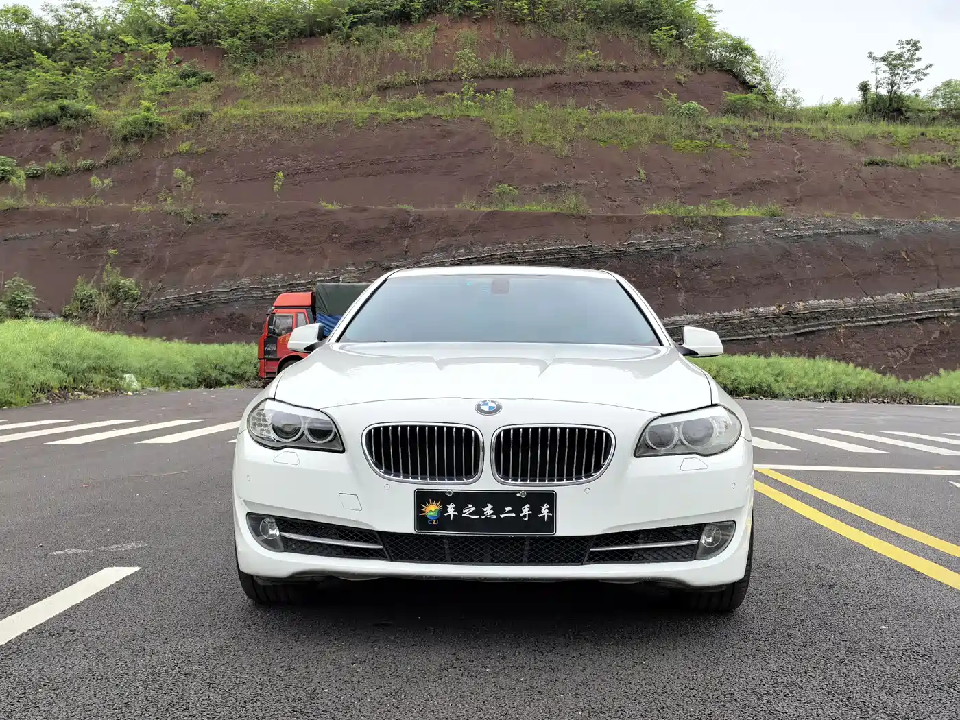 BMW 5 Series 2012 520Li Elegance фото 2