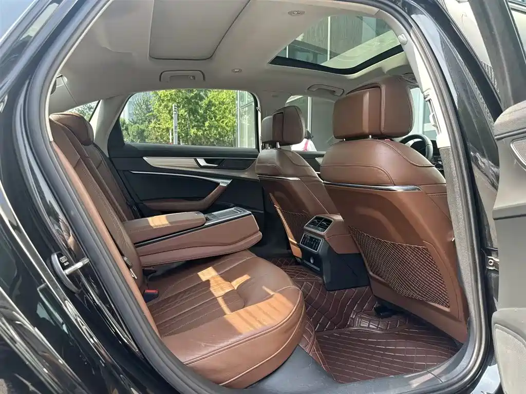 Audi A6L 2021 45 TFSI quattro Exclusive Elegance фото 11