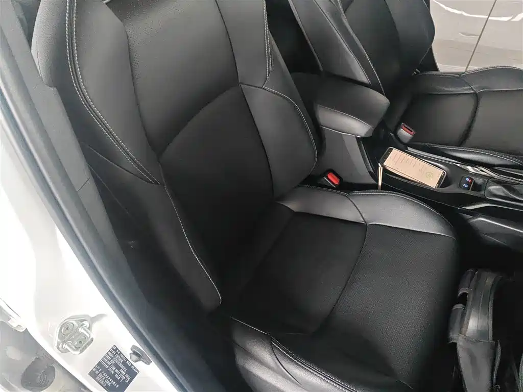 Toyota Frontlander 2022 2.0L CVT Luxury PLUS Edition фото 19