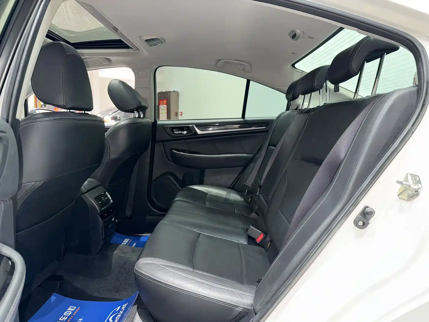 Subaru Legacy 2017 2.5i AWD Glory Edition фото 20