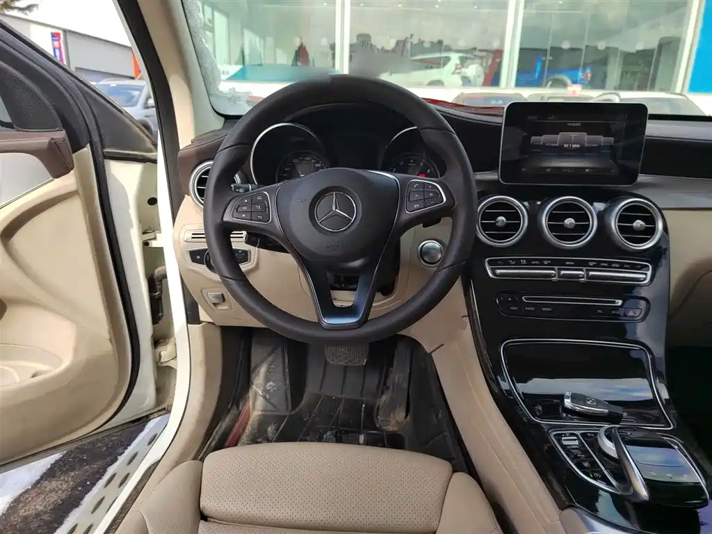 Mercedes-Benz GLC 2018 GLC 200 4MATIC фото 7