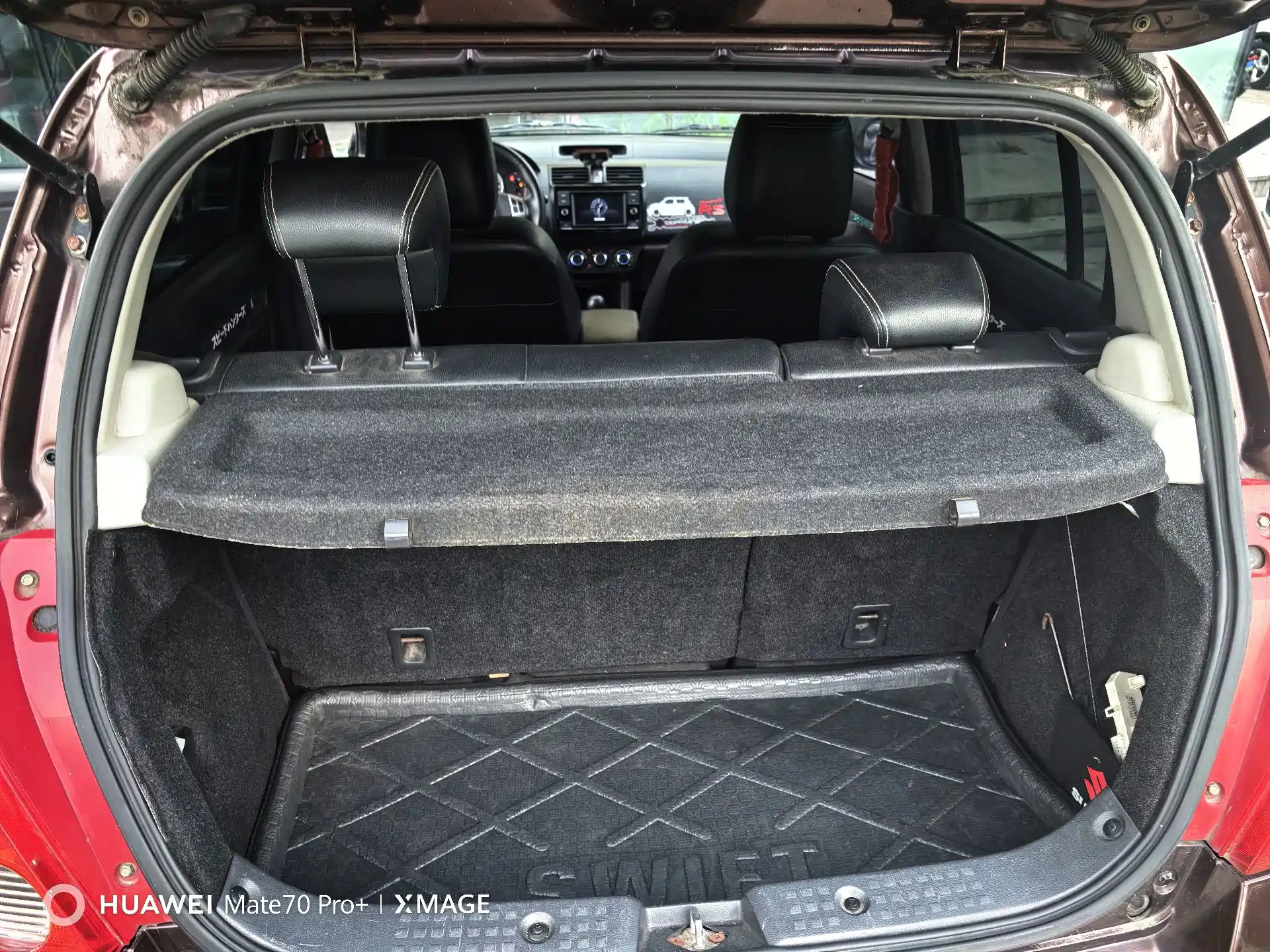 Фото 9 - Suzuki Swift