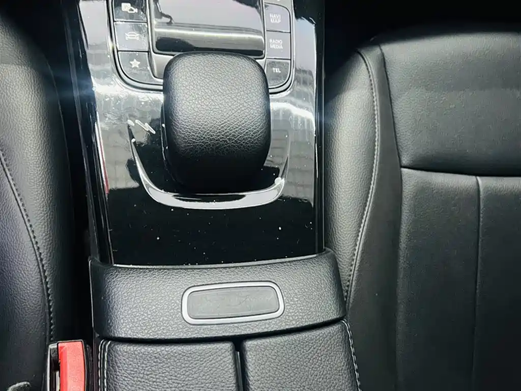 Mercedes-Benz A-Class 2022 Facelift A 200 L Sport Sedan Dynamic фото 11