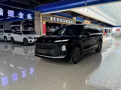 NIO ES8