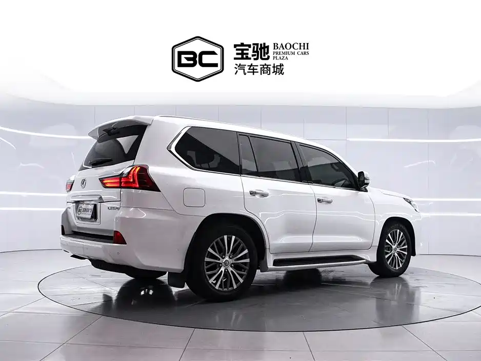 Lexus LX 2019 570 Dynamic Luxury Edition фото 3