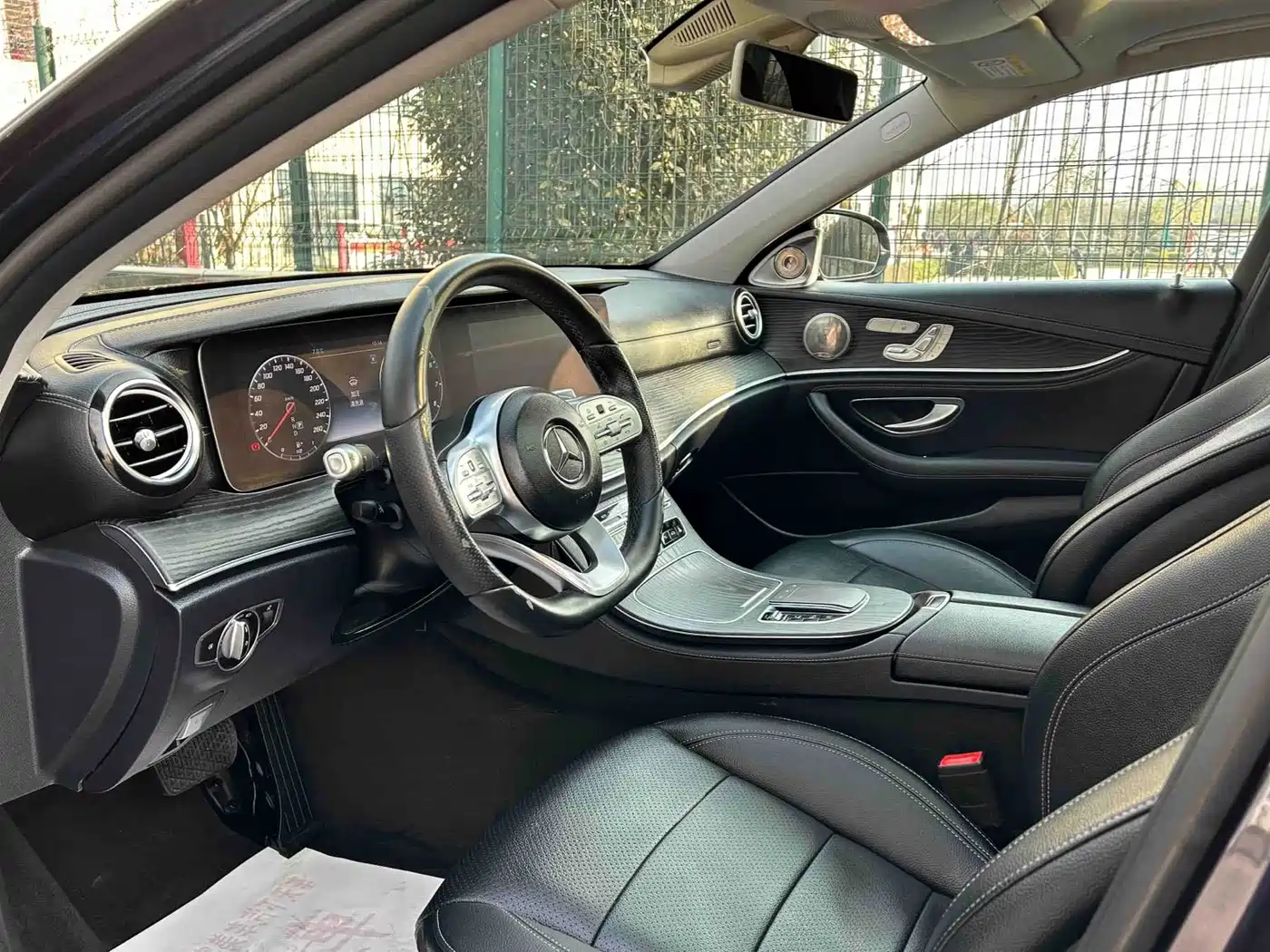 Mercedes-Benz E-Class 2019 E 300 L Sport Fashion фото 4
