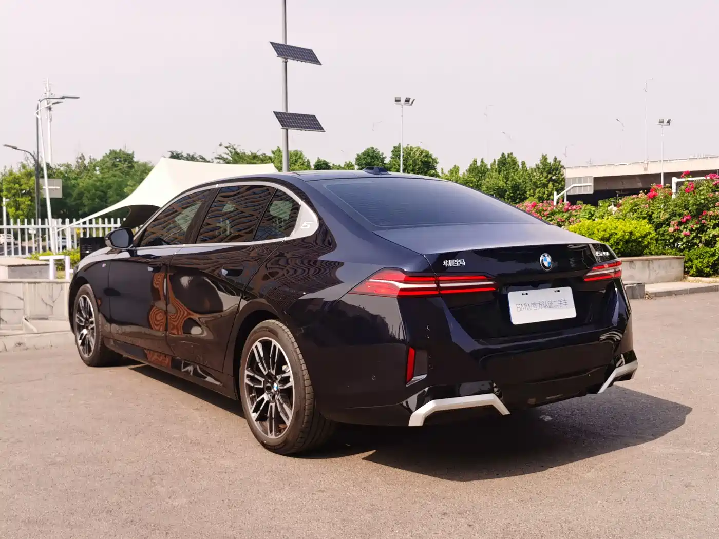 BMW 5 Series 2024 525Li M Sport Package фото 7