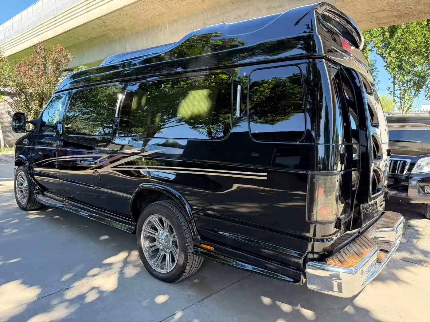 Ford E350 2015 2011 5.4L Platinum Limited Edition
