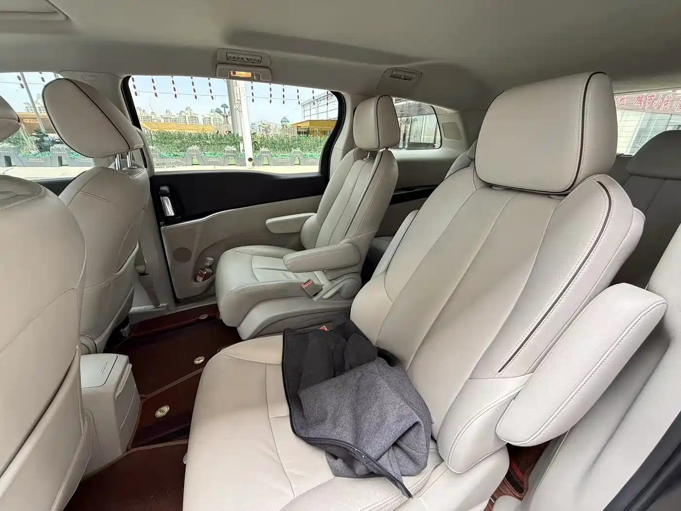 Buick GL8 2021 Land Business Class 652T Luxury фото 8