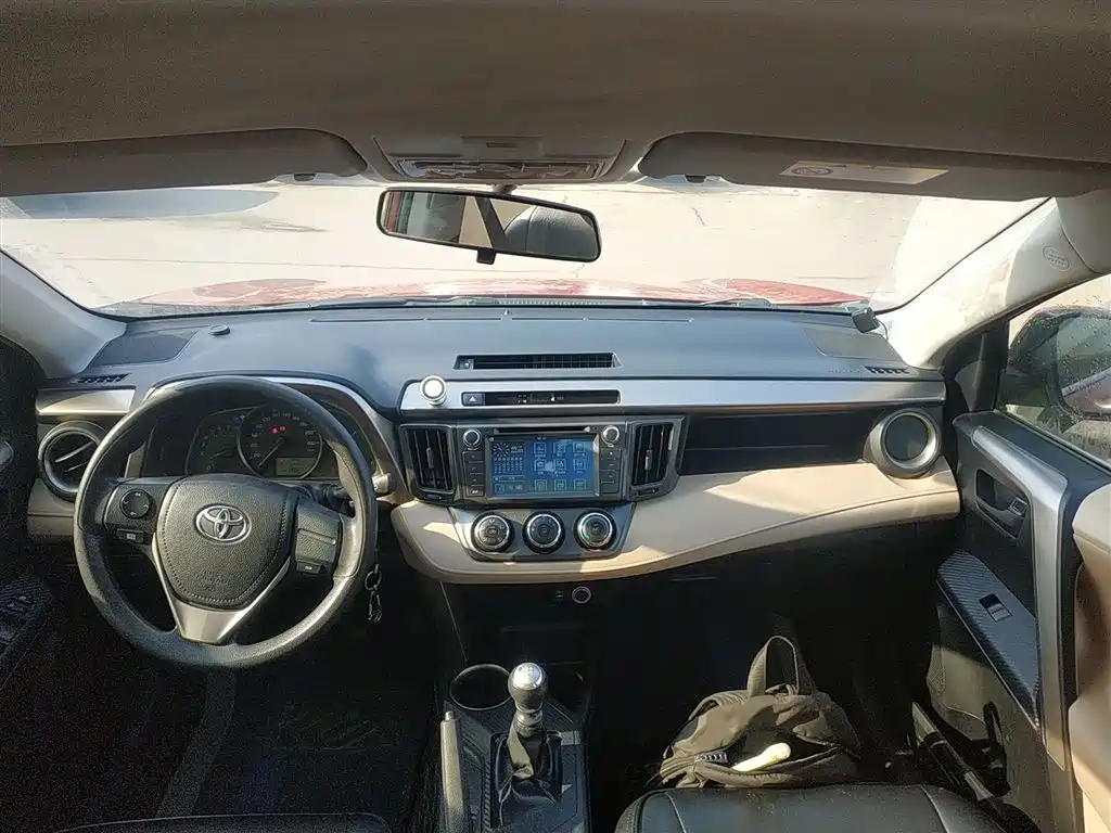 Toyota RAV4 Rongfang 2013 2.0L Manual 2WD Urban фото 10