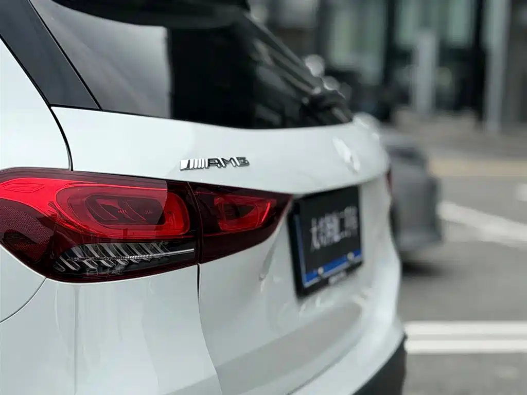 Mercedes-Benz GLA AMG 2022 AMG GLA 35 4MATIC фото 7