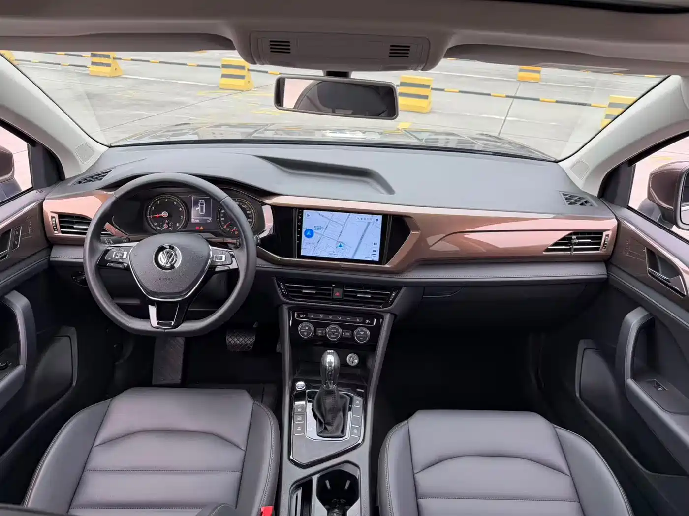 Volkswagen Tharu 2020 280TSI 2WD Luxury Edition China VI фото 11