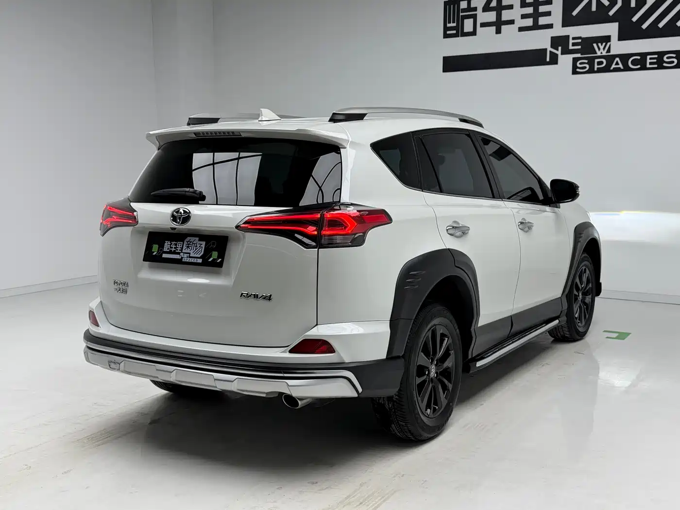 Toyota RAV4 Rongfang 2019 2.0L CVT 2WD Style X Limited Edition China VI фото 4