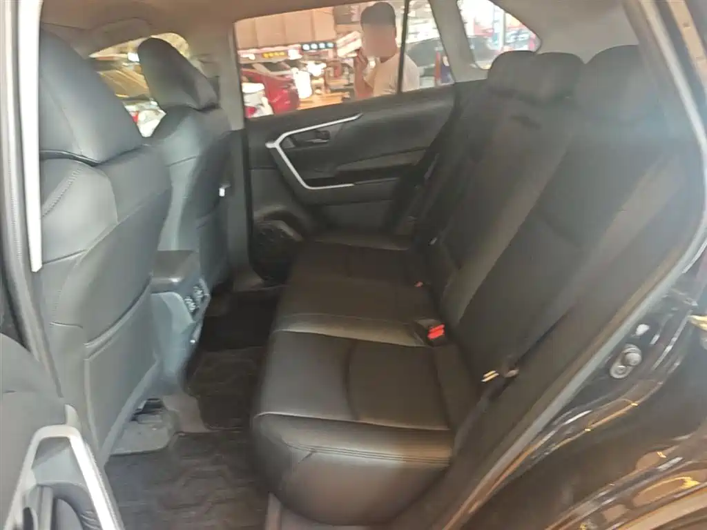 Toyota RAV4 Rongfang 2023 2.0L CVT 2WD Urban Edition фото 13