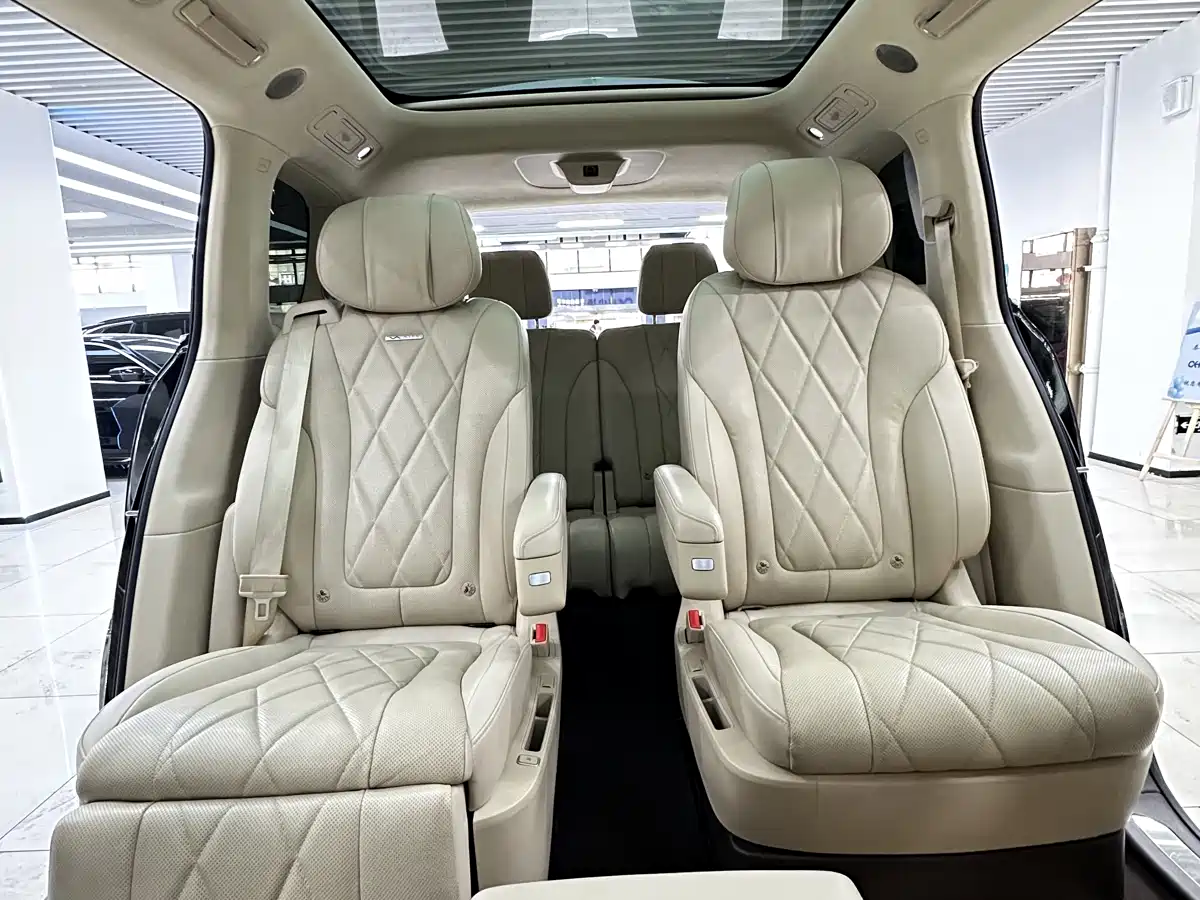AITO Wenjie AITO M9 2024 Range Extender Ultra 52kWh 6-seater фото 10