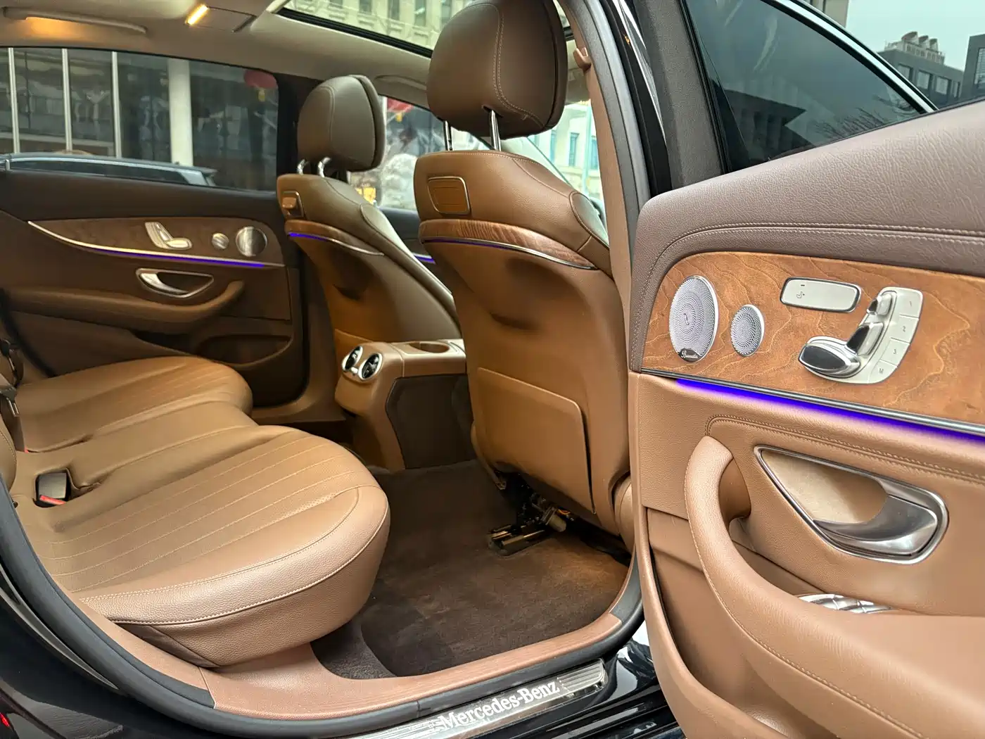 Mercedes-Benz E-Class 2019 E 300 L Luxury фото 10