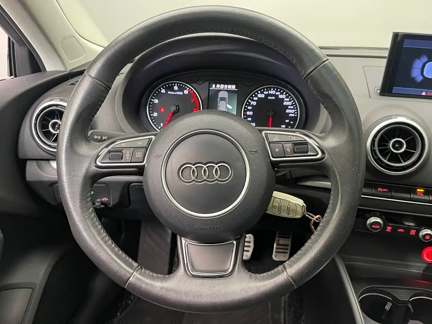 Audi A3 2015 Sportback 35 TFSI Millionth Anniversary Comfort Enjoyment Type фото 16