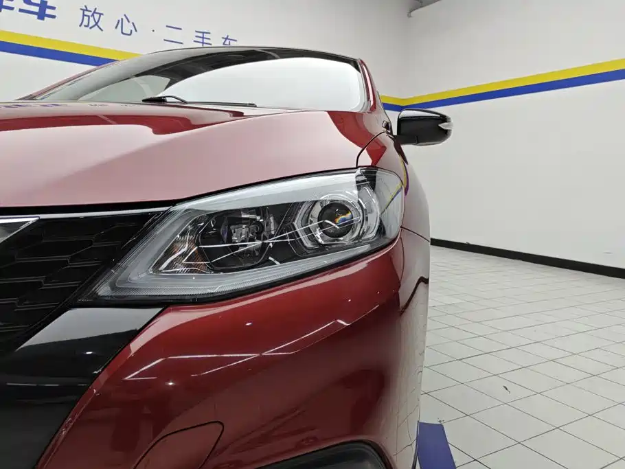 Nissan Tiida, миниатюра 5