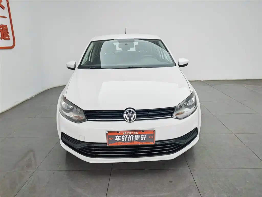 Volkswagen Polo 2016 1.4L Automatic Trend фото 3