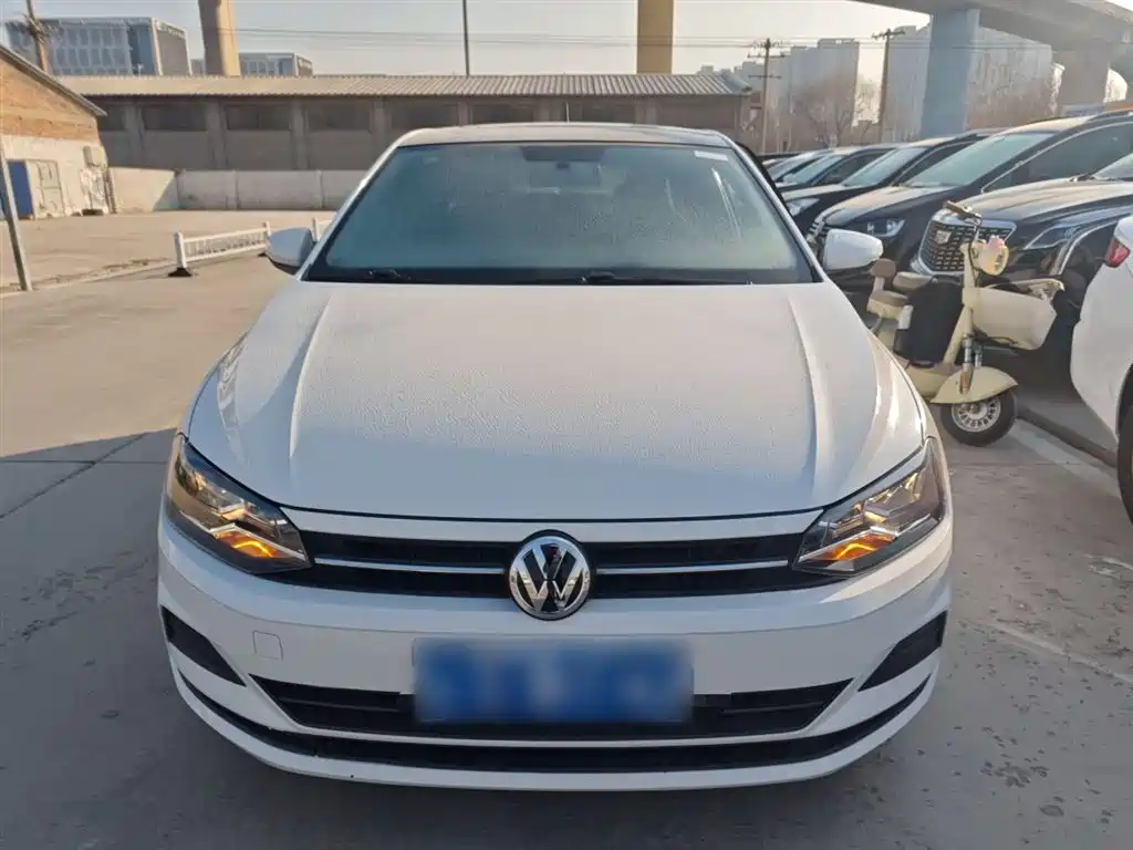 Volkswagen Polo 2019 Plus 1.5L Automatic Colorful Tech Edition фото 3