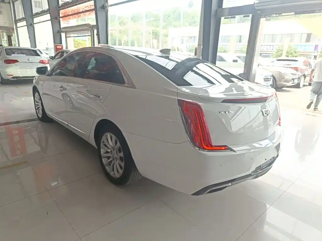 صورة 5 - Cadillac XTS