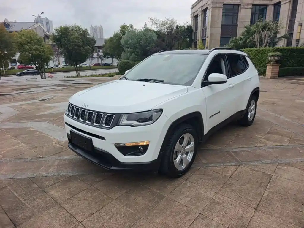 Photo 2 - Jeep Compass