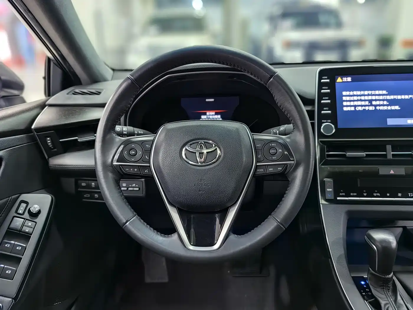 Toyota Avalon 2022 2.0L Luxury Edition фото 7