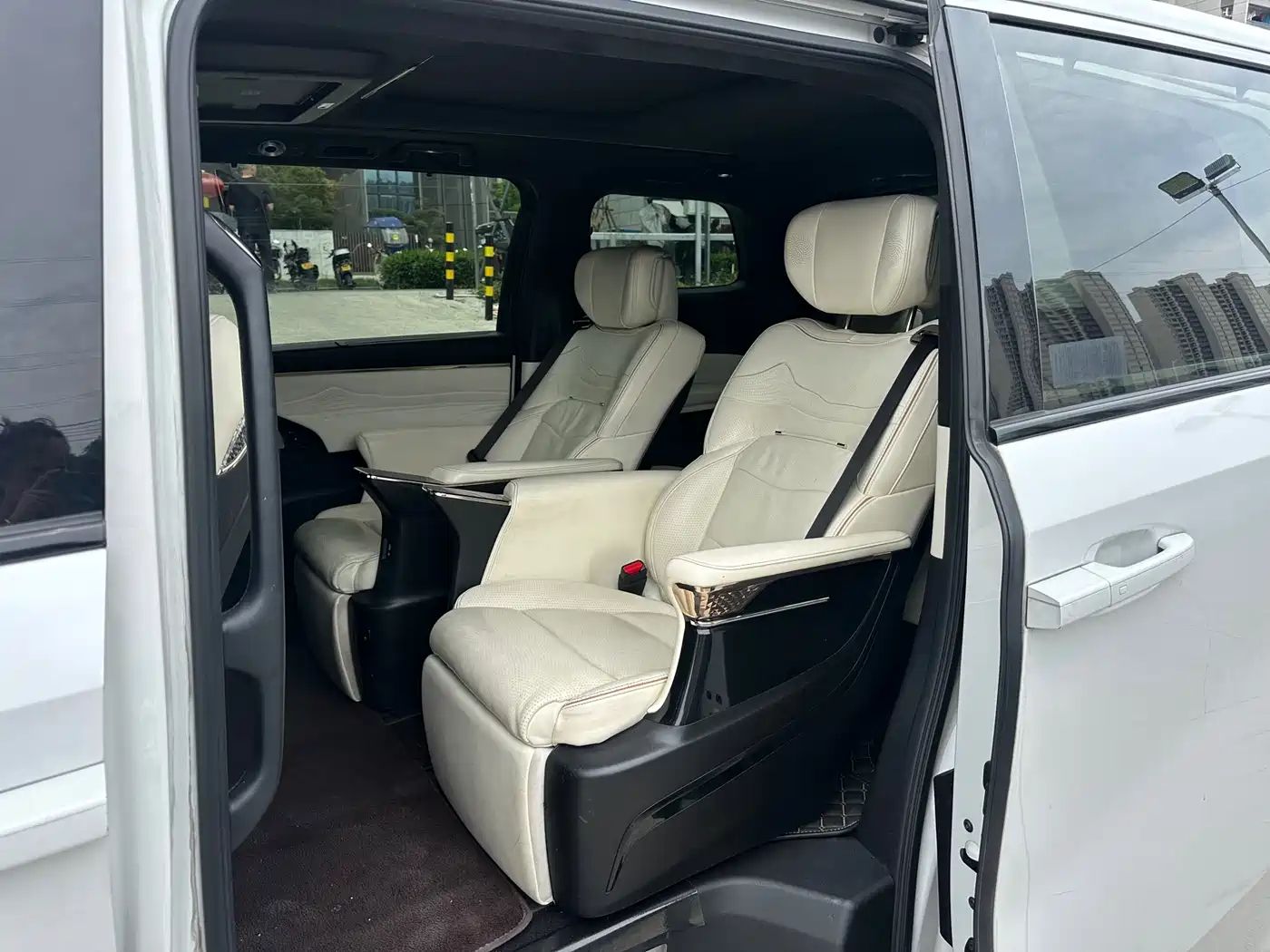 GAC Trumpchi Trumpchi M8 2023 Model Master Series Hybrid Royal Edition фото 5