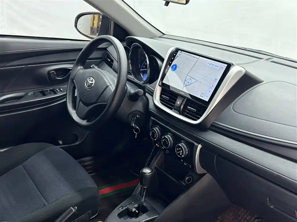 Toyota YARiS L Zhi Xiang 2018 1.5E CVT Champion Limited Edition фото 8