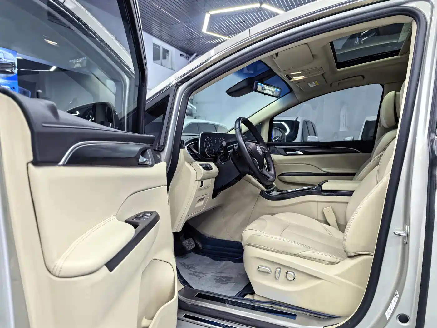 BUICK GL8