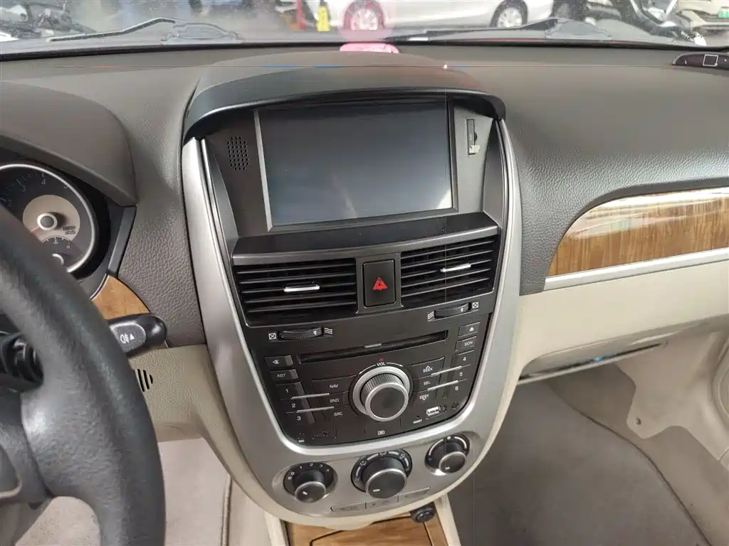 Buick Excelle 2015 1.5L Automatic Classic фото 13