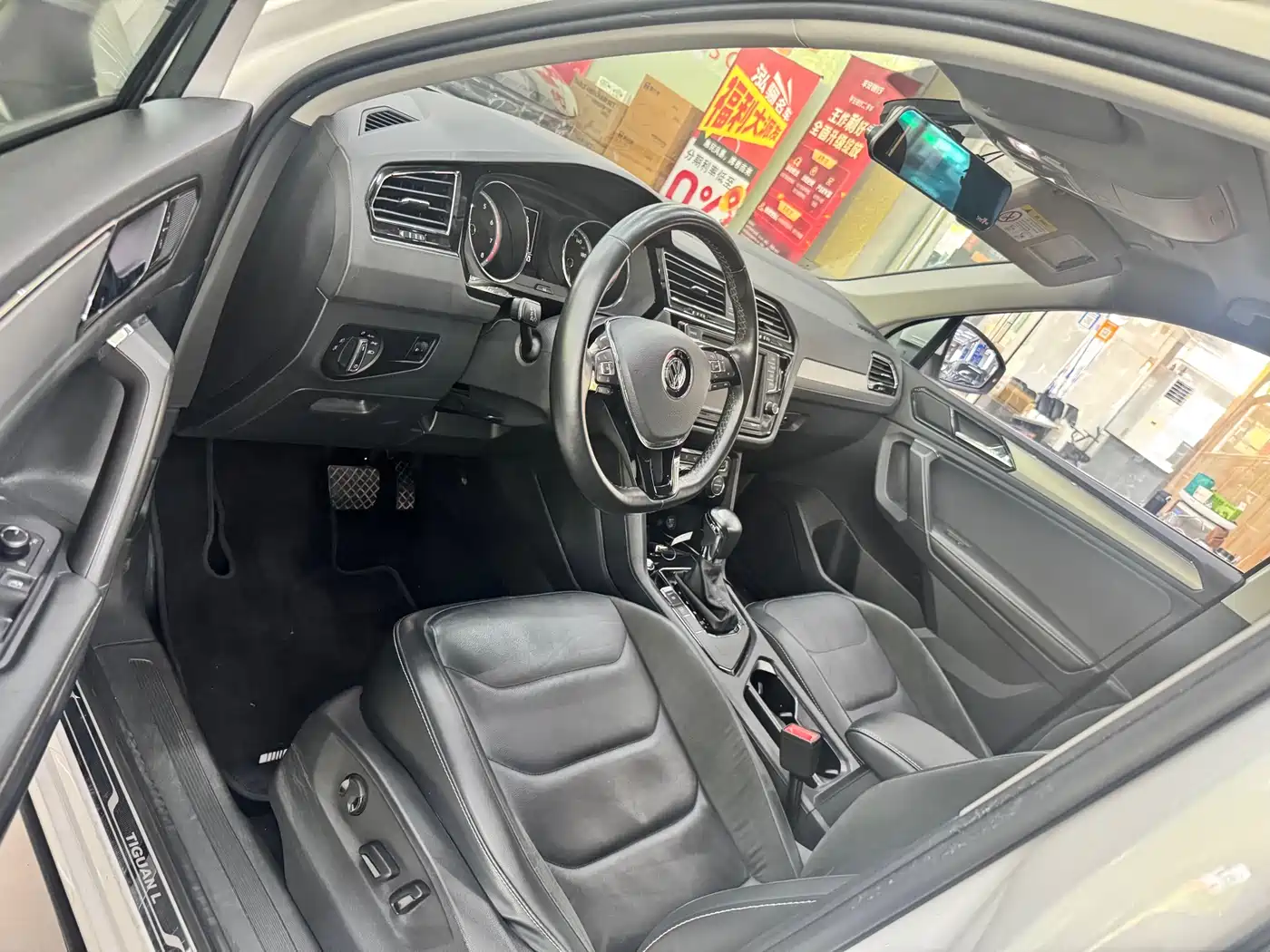 Volkswagen Tiguan L 2018 330TSI Automatic 2WD Luxury Edition фото 7