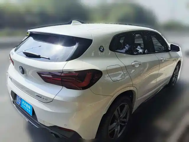 BMW X2 2023 sDrive25i M Sport Shadow Edition — фото 5