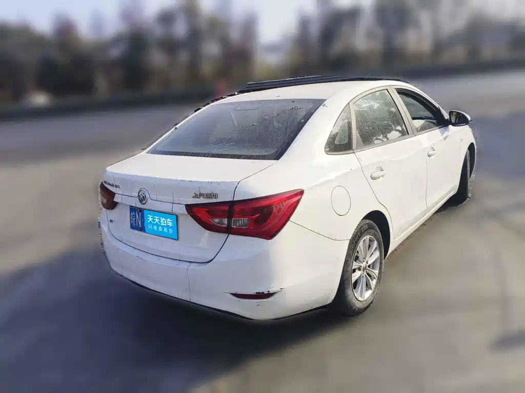Photo 2 - Buick Excelle