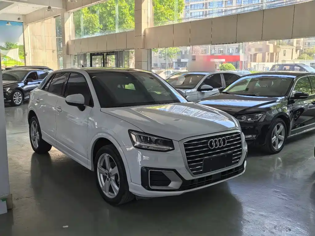 Фото 4 - Audi Q2L