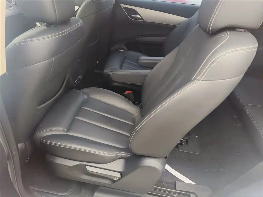 BYD Song MAX 2021 Upgrade 1.5T Automatic Premium Edition 6-Seater фото 14