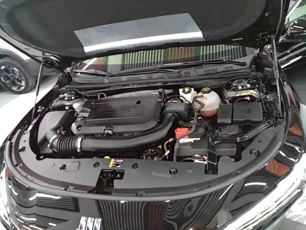 Buick LaCrosse 2025 2025 Model 28T Platinum Edition