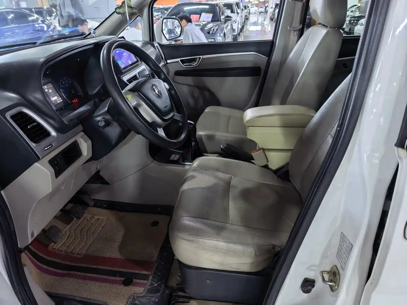 Dongfeng ZNA Shuaike 2016 2016 Facelift 1.6L Manual Comfort