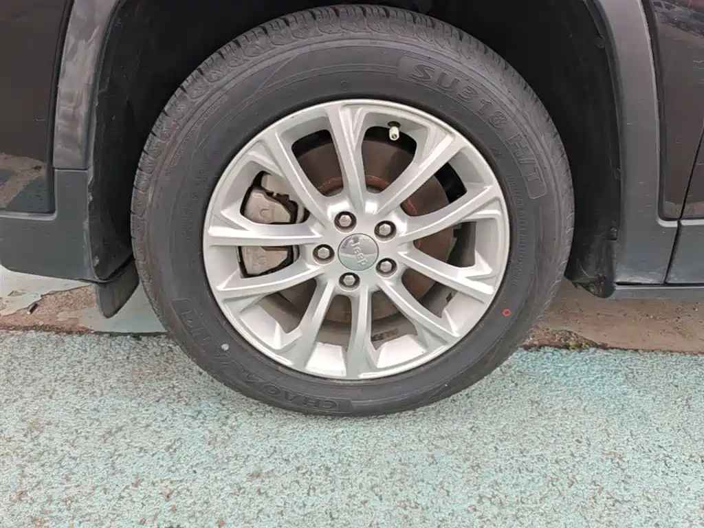 Jeep Cherokee 2019 2019 2.0T 2WD Smart Edition China V