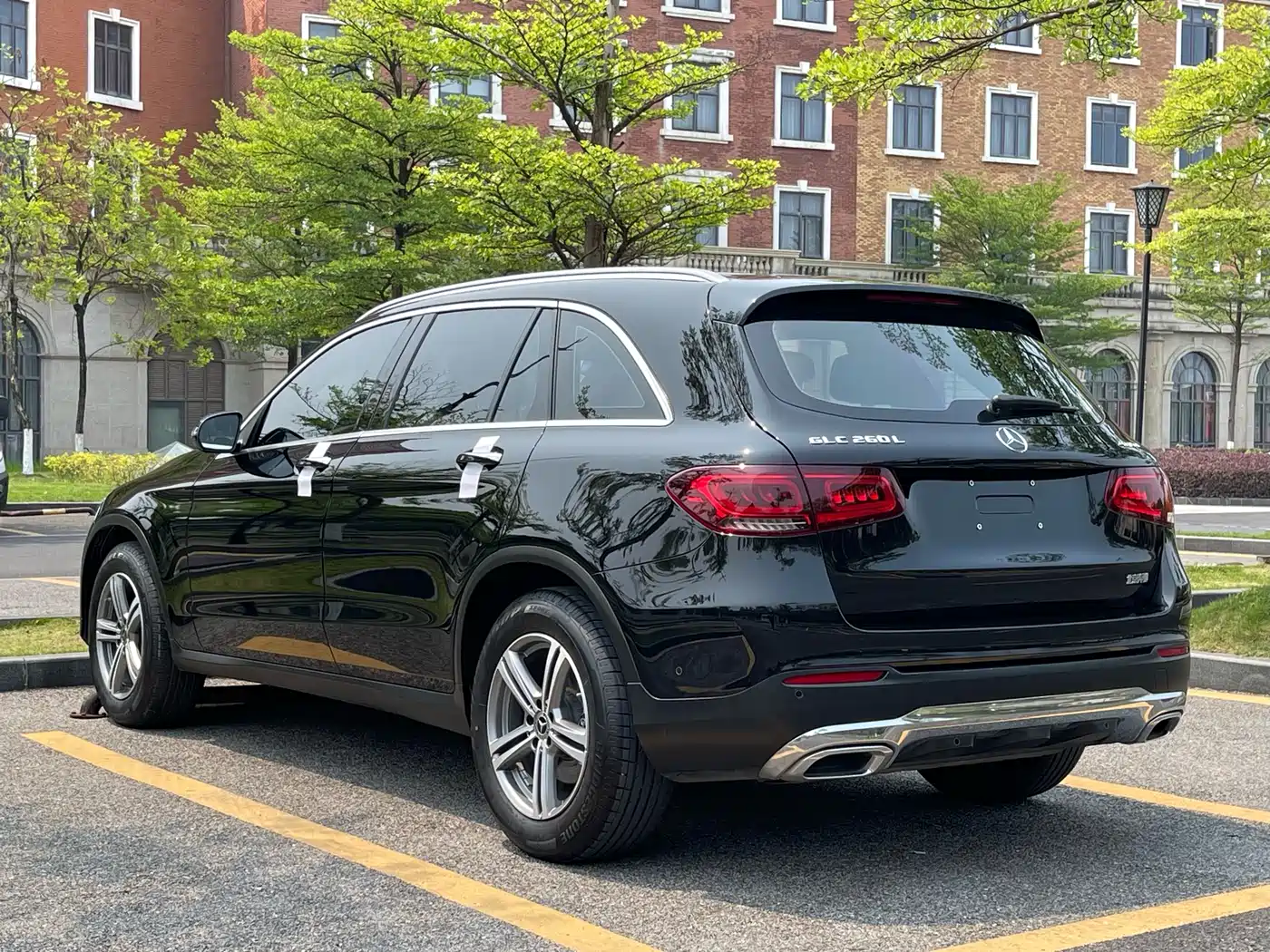 Mercedes-Benz GLC 2021 GLC 260 L 4MATIC Sporty фото 6