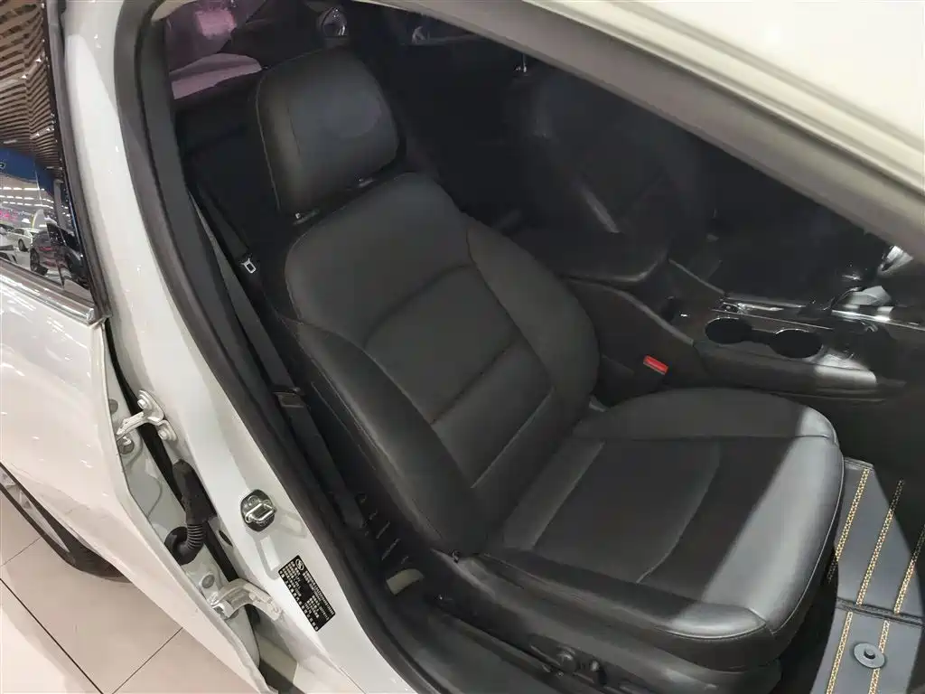 Chevrolet Malibu XL 2017 1.5T Auto Sport Edition фото 17