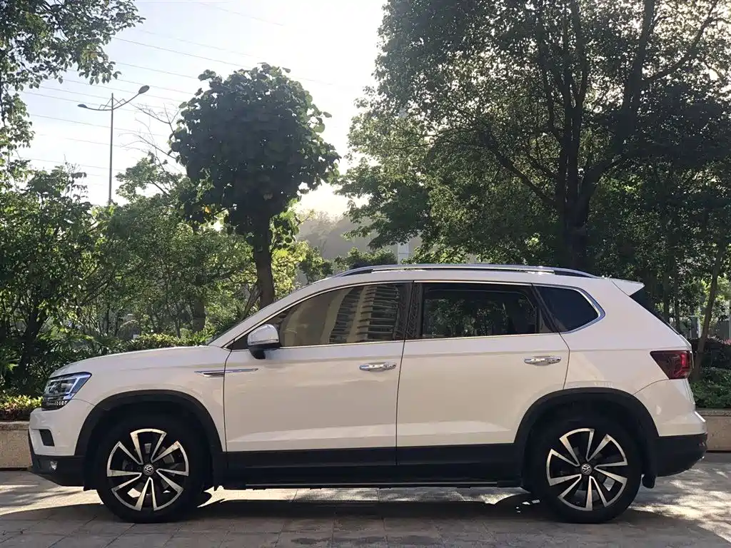 Volkswagen Tharu 2019 280TSI 2WD Luxury Edition China V фото 4