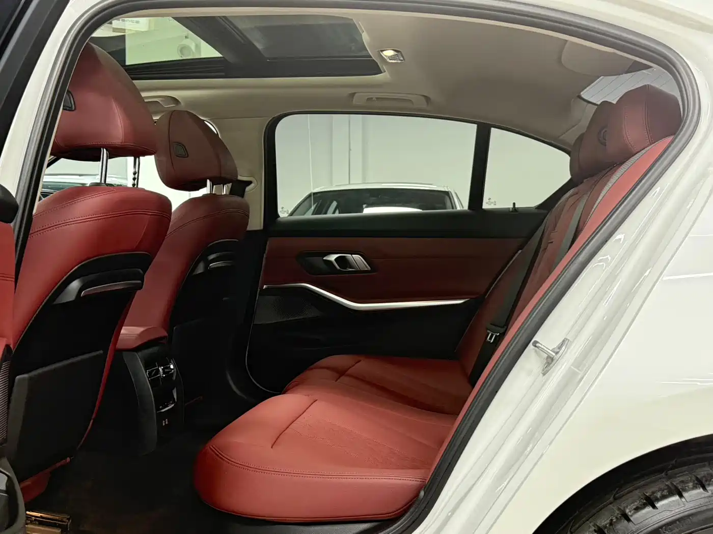 BMW 3 Series 2022 320i Sport Package фото 18