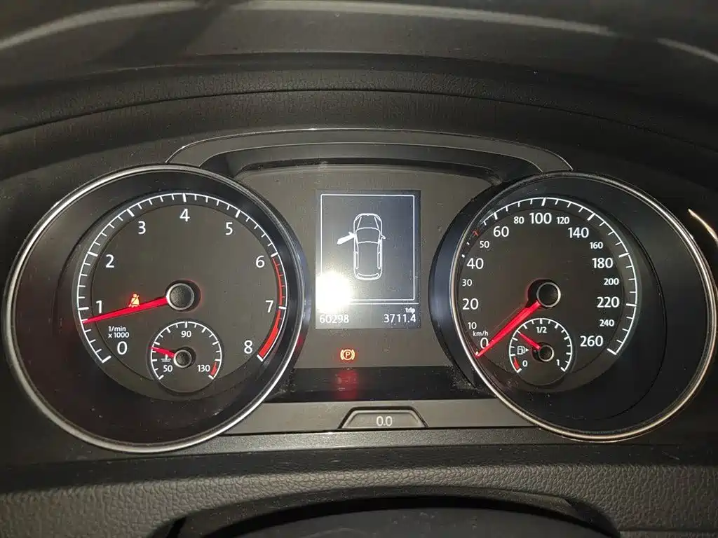 Volkswagen Golf 2017 230TSI Auto Comfort Millionth Anniversary Edition фото 5