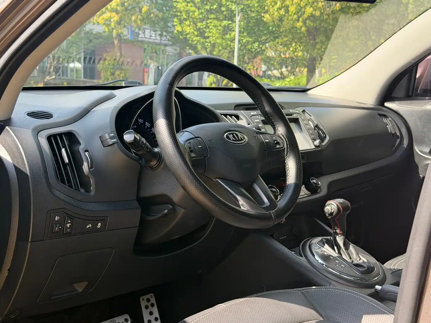 Kia Sportage 2014 2.0L Automatic 2WD Premium фото 12